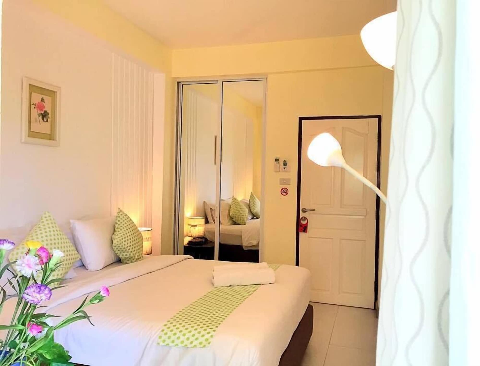 Pius Place Pattaya Buitenkant foto